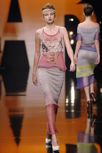 Look 13
